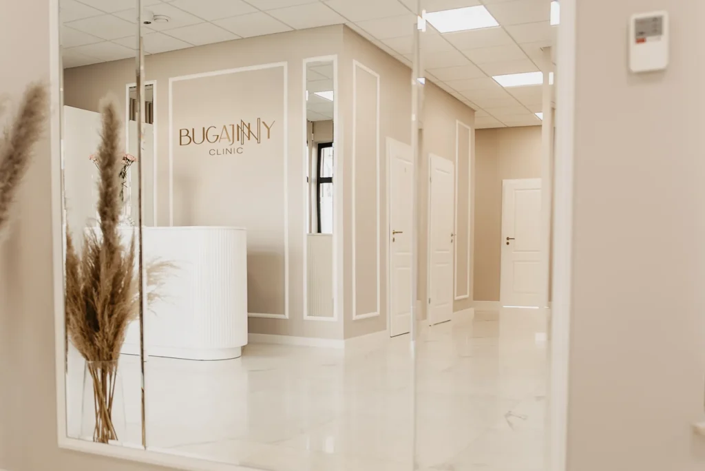 Kosmetologia i Medycyna Estetyczna w Radomiu. Bugajny Clinic oferuje zabiegi na twarz i ciało, botoks, kwas hialuronowy, laseroterapię oraz nowoczesne terapie